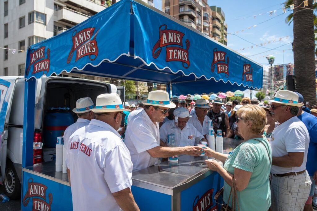 Las palomas de Anís Tenis.