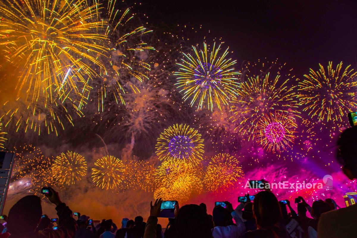 La pólvora regresa a Alicante ...